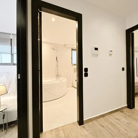 Apartment Costa Voula Private Pool, Cinema, By Athens